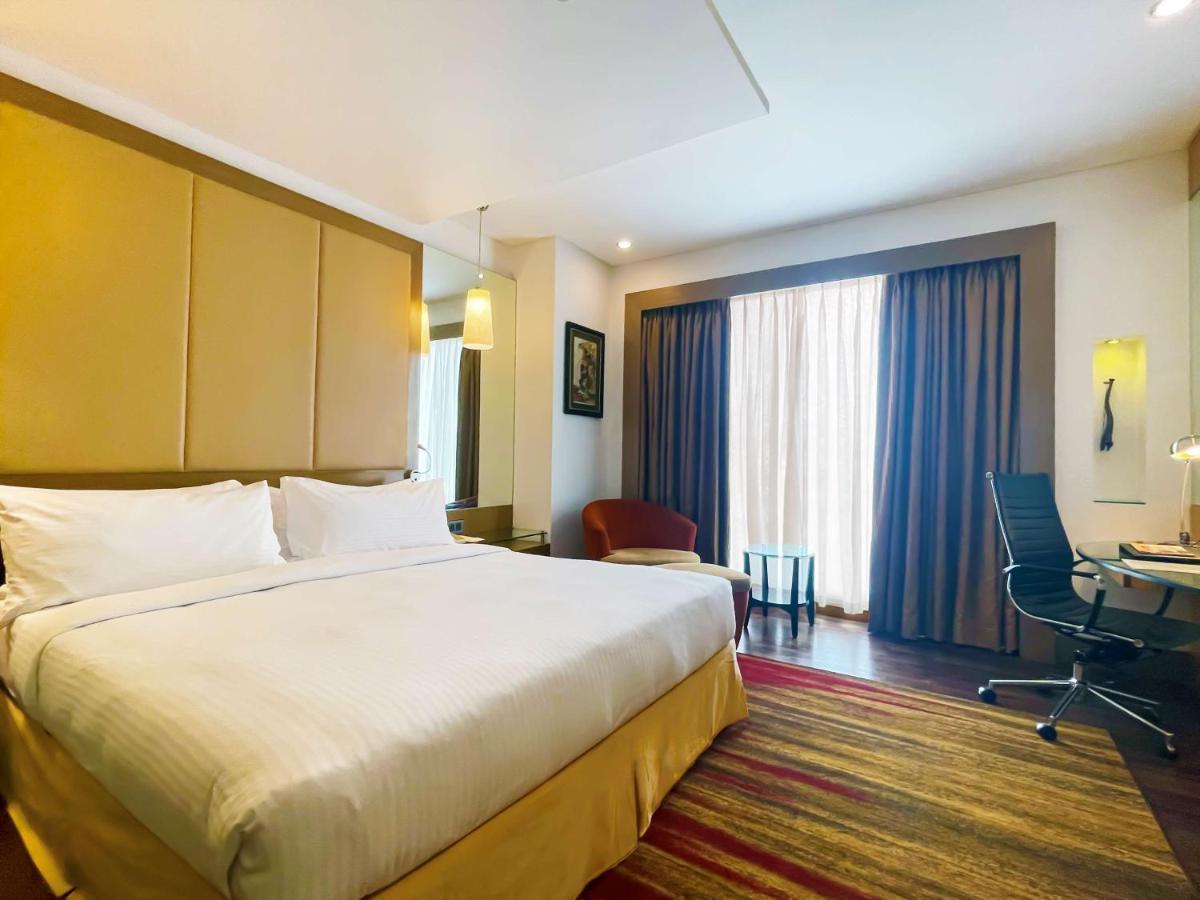 เรดิสสัน โฮเต็ล แคธแมนดู Hotel กาฐมาณฑุ ภายนอก รูปภาพ