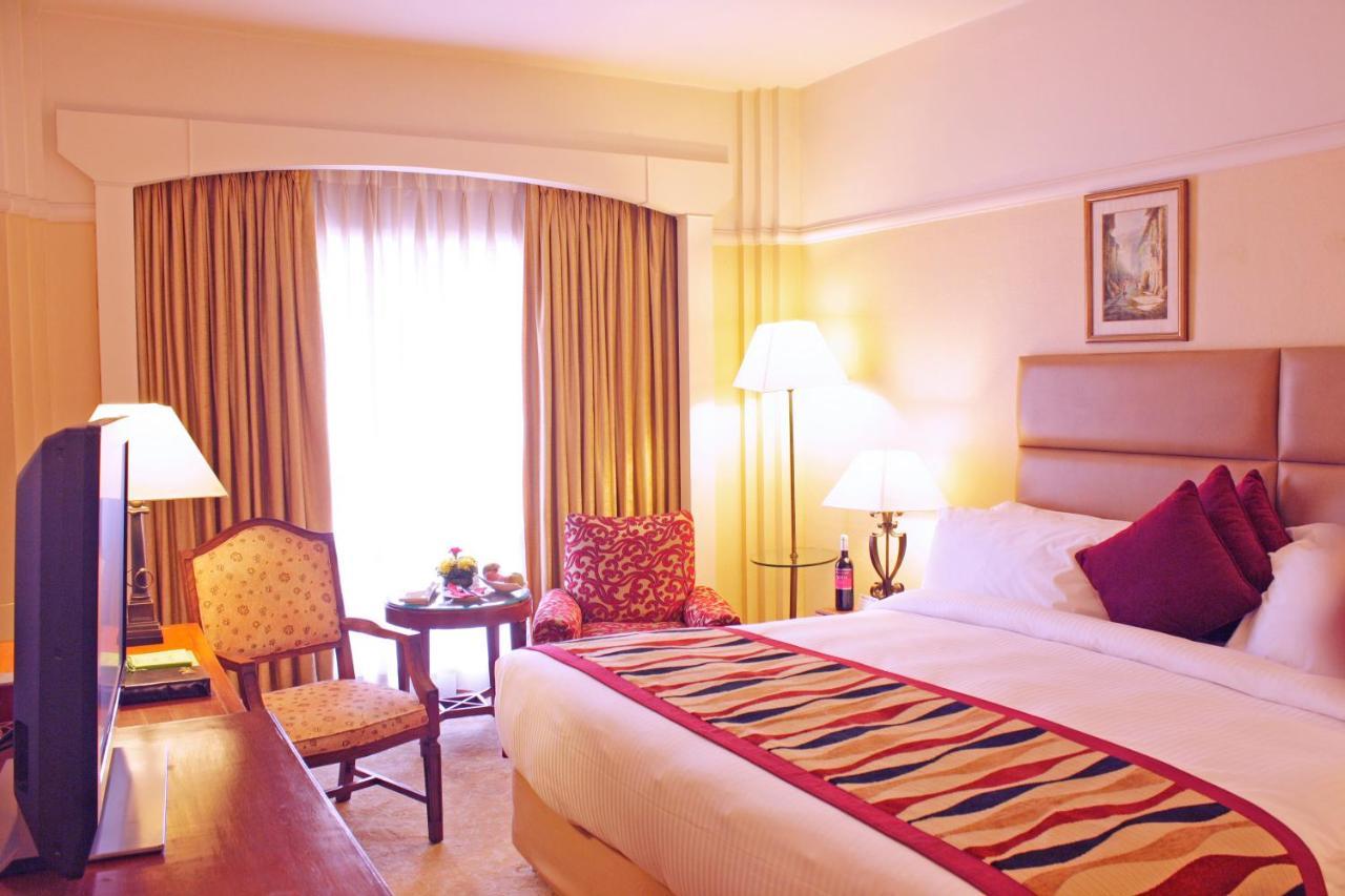 เรดิสสัน โฮเต็ล แคธแมนดู Hotel กาฐมาณฑุ ภายนอก รูปภาพ
