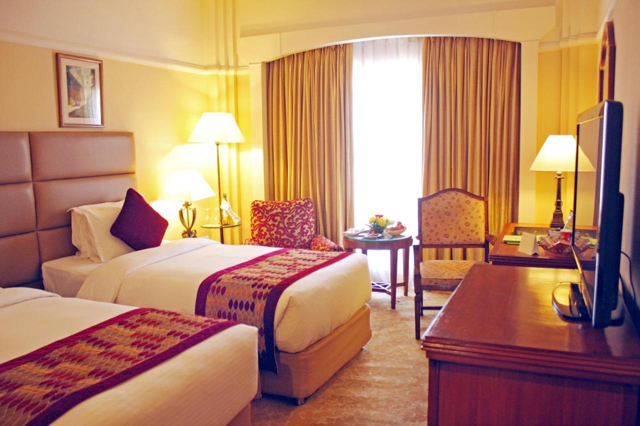 เรดิสสัน โฮเต็ล แคธแมนดู Hotel กาฐมาณฑุ ภายนอก รูปภาพ
